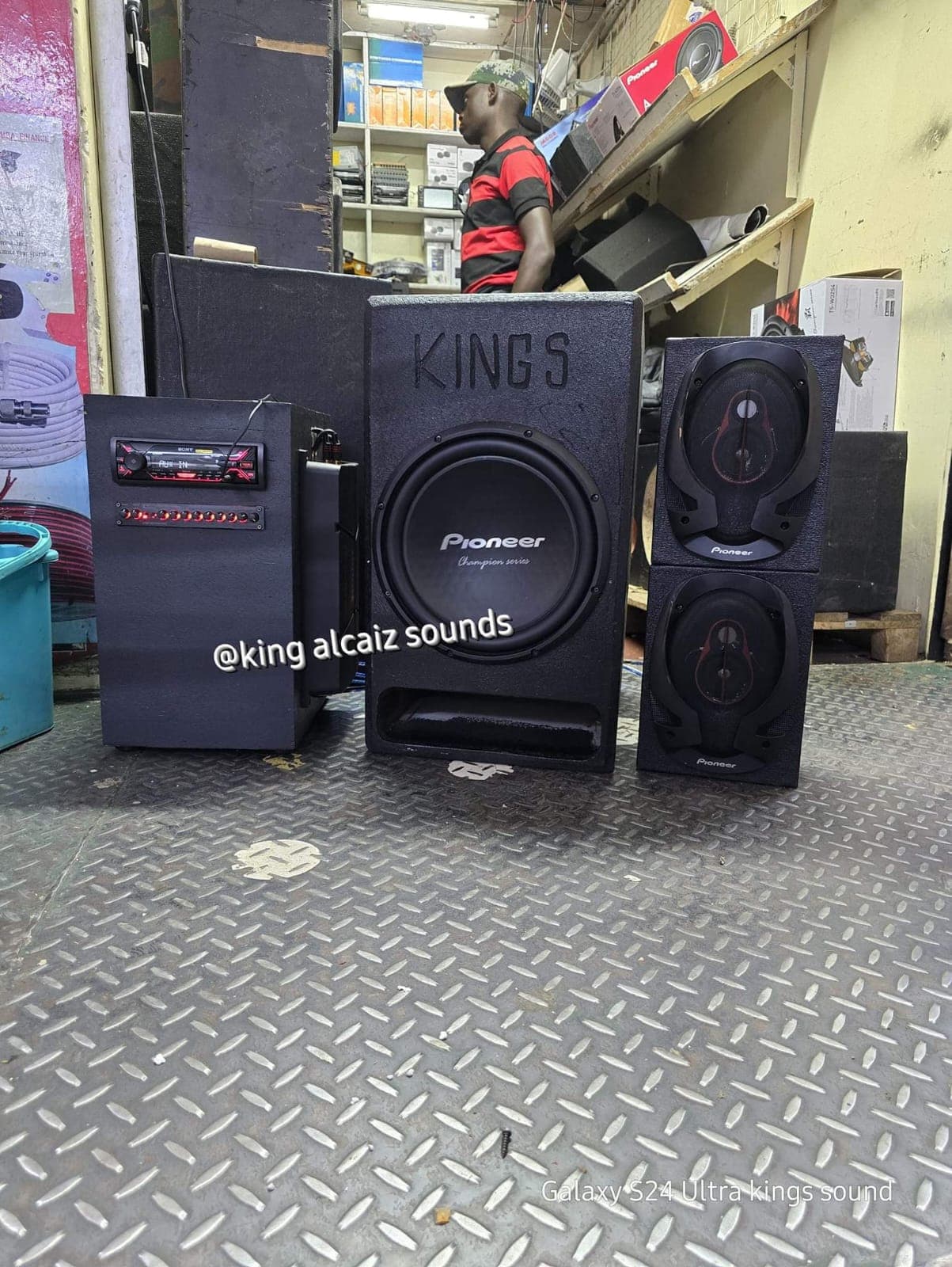 Pioneer 1000watts head unit