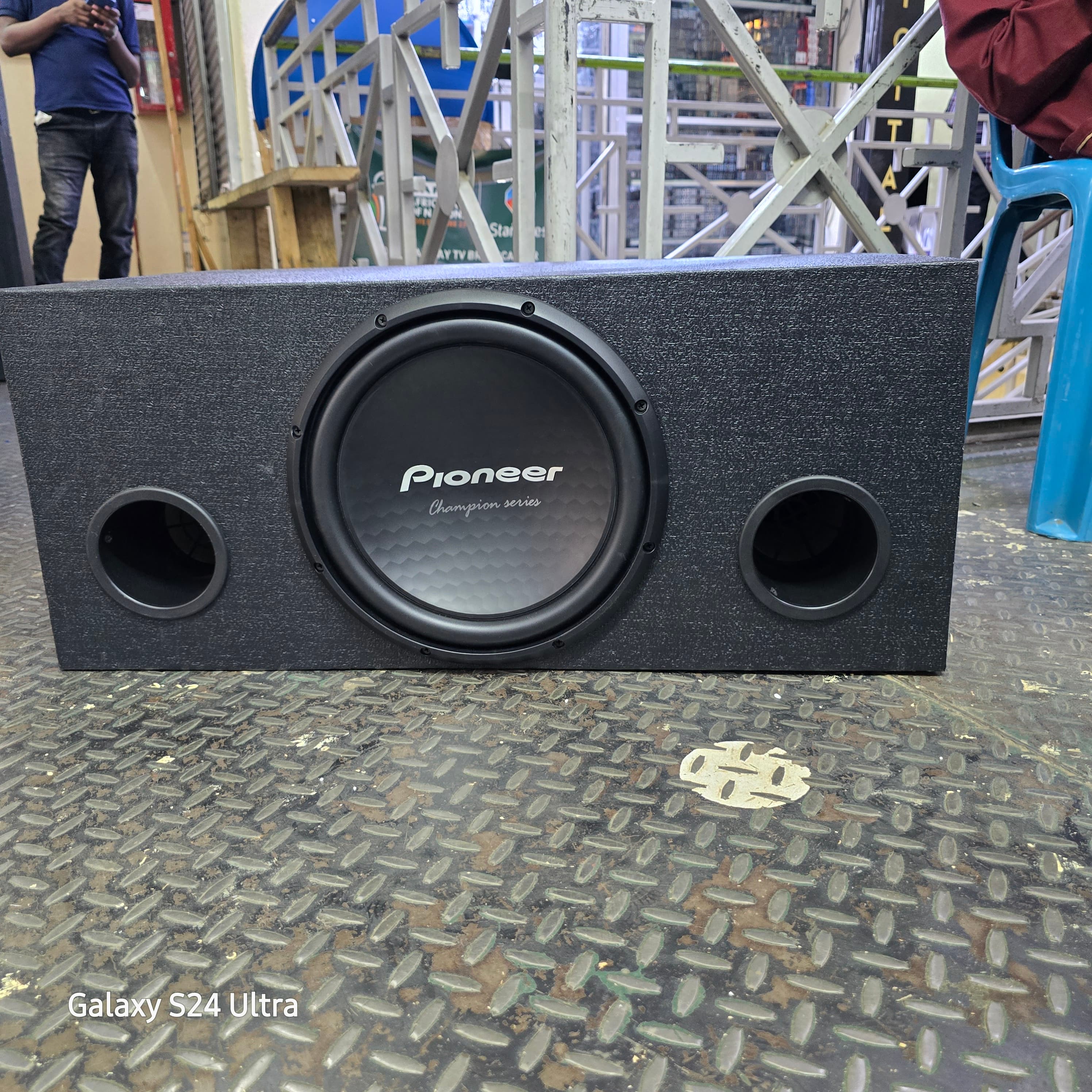 Pioneer 32s4 1500watts car subwoofer