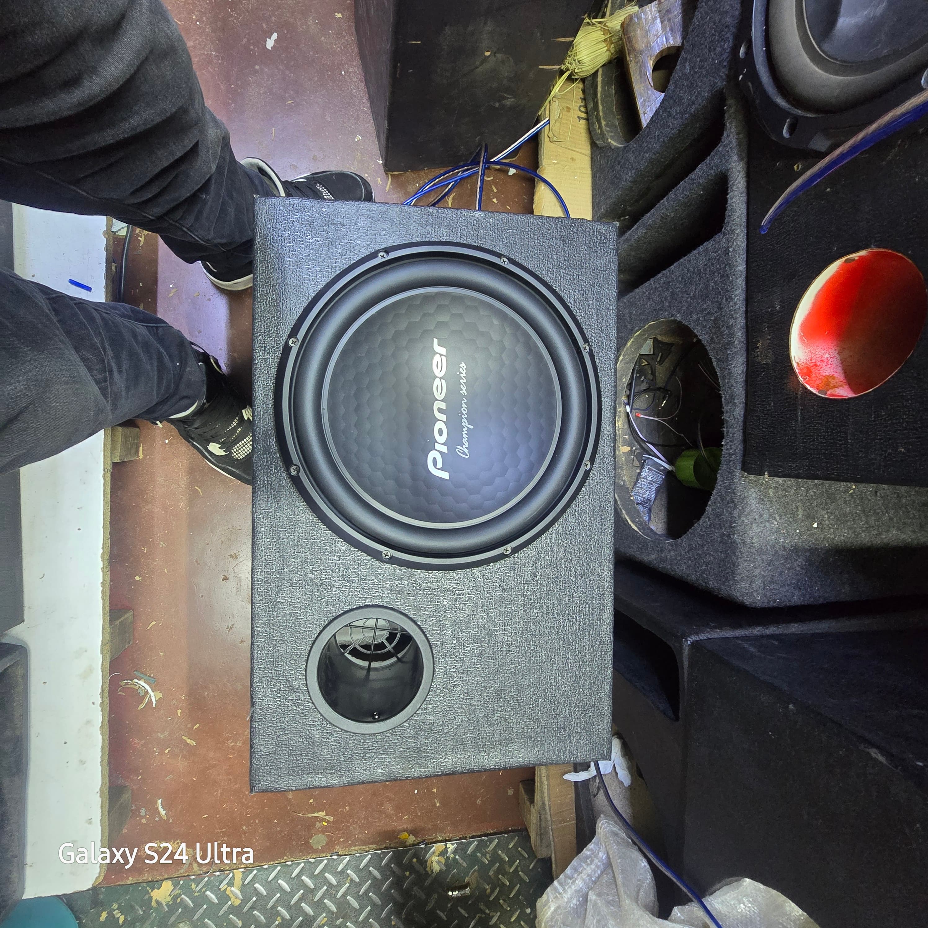 Pioneer 32s4 1500watts