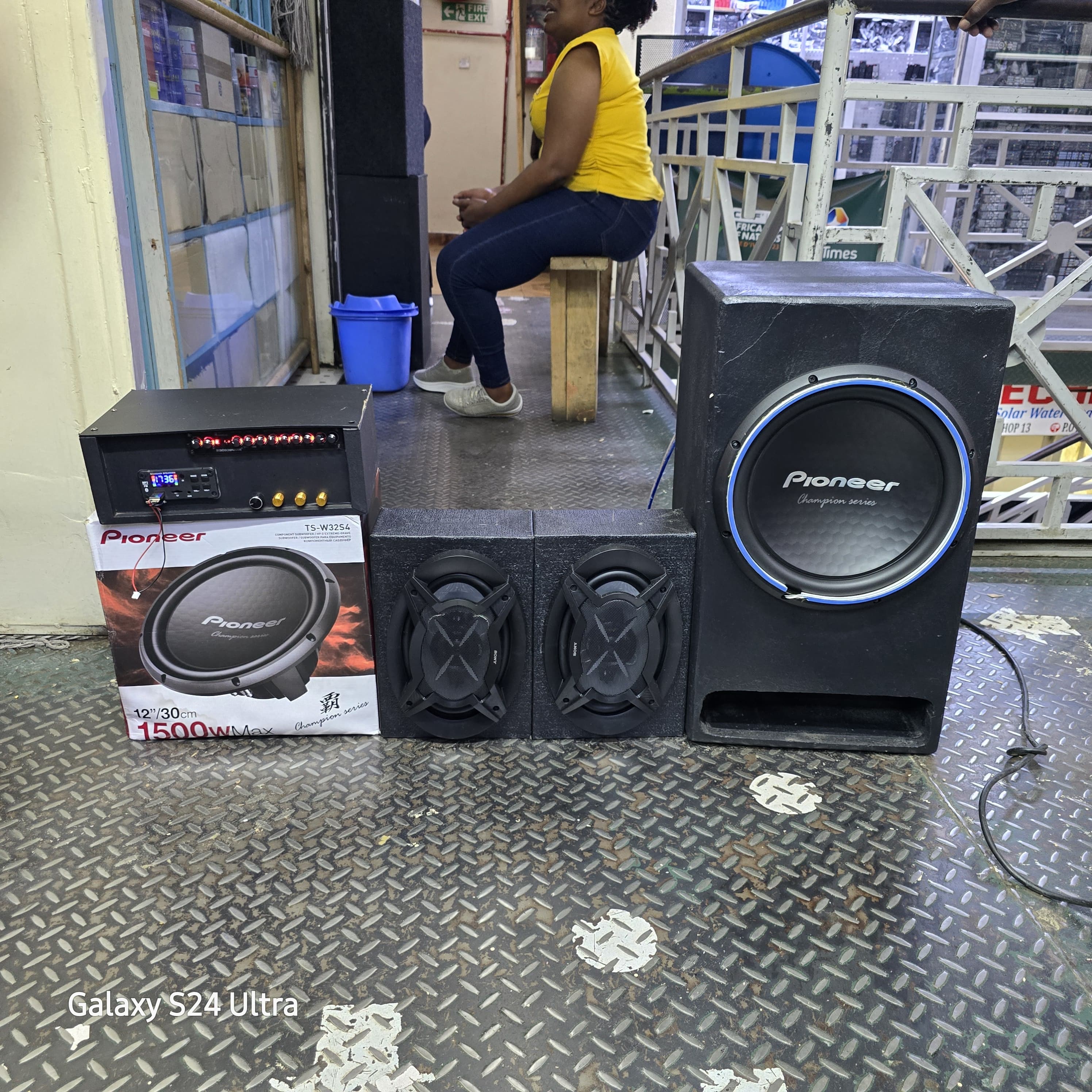 Pioneer head unit system
